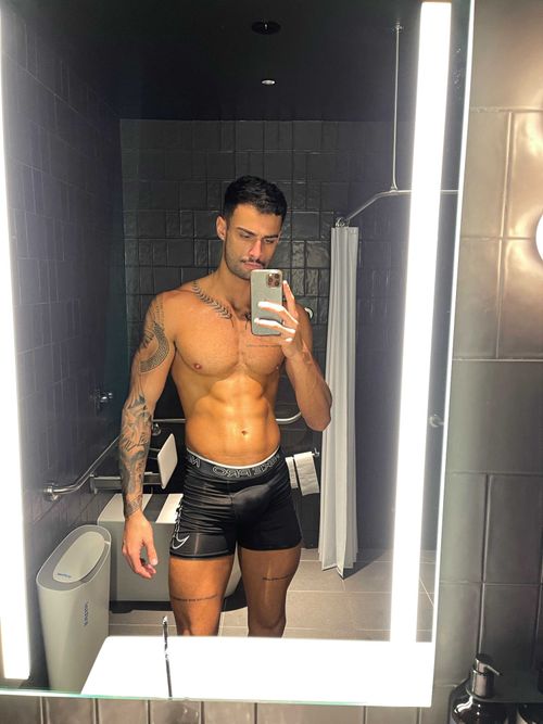 Christopher Yianni - chris_topher413 OnlyFans