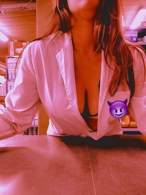 Daphne ThickAss - thickassdaphne OnlyFans