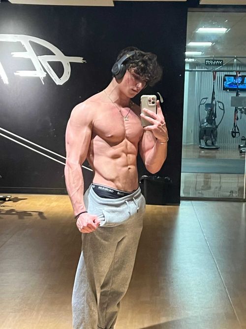 yourfavoritetoy18 - yourfavoritetoy18 OnlyFans