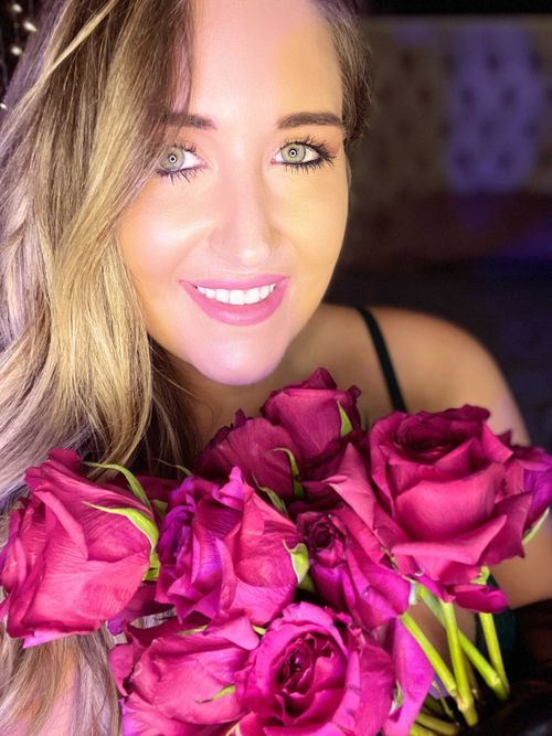 @helloimalex