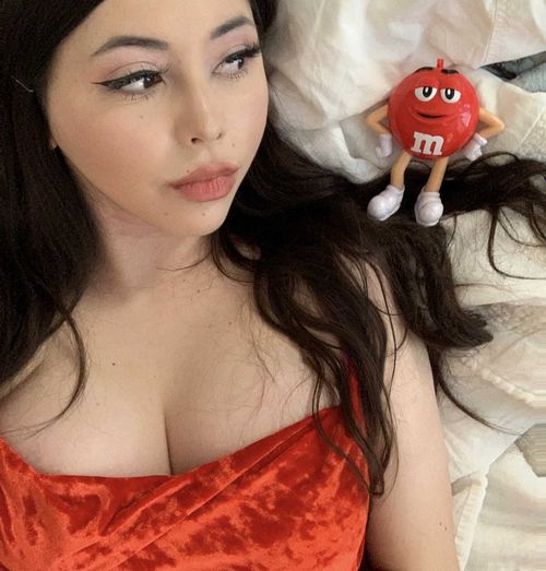 cinnamon bun - notsofiacoppola OnlyFans