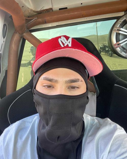 5’4 on a good day - onlinethot OnlyFans