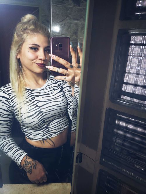 Vee - veelau OnlyFans