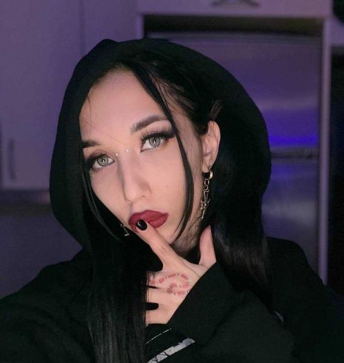 Morticia Addams morticia_moon OnlyFans