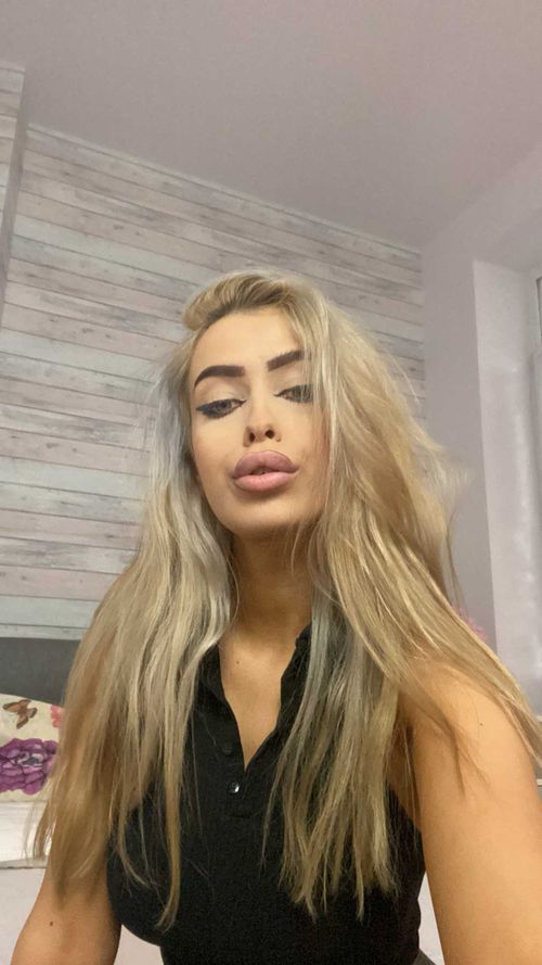 Sasha Bond - sashabond OnlyFans